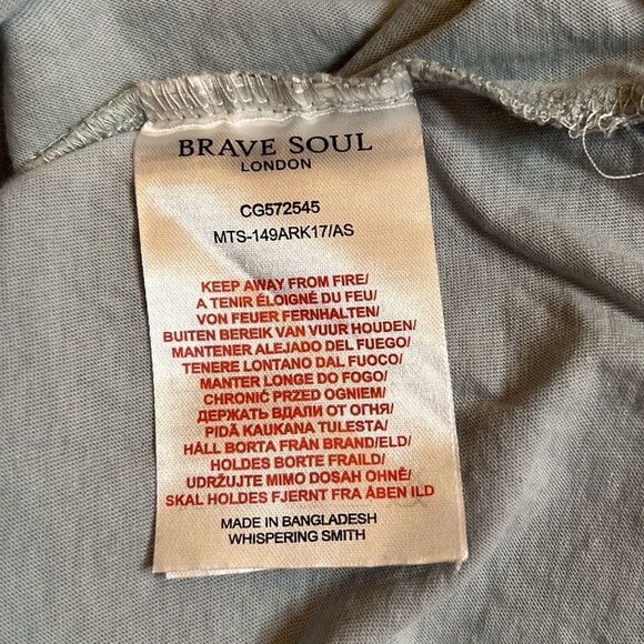 Brave soul size medium short sleeve light blue tshirt EUC - Picture 6 of 14